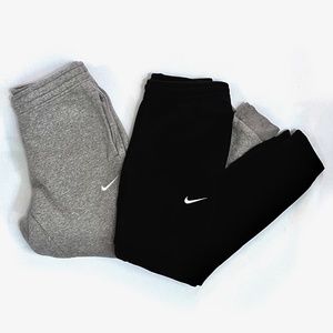 2 pairs Mens M Nike joggers